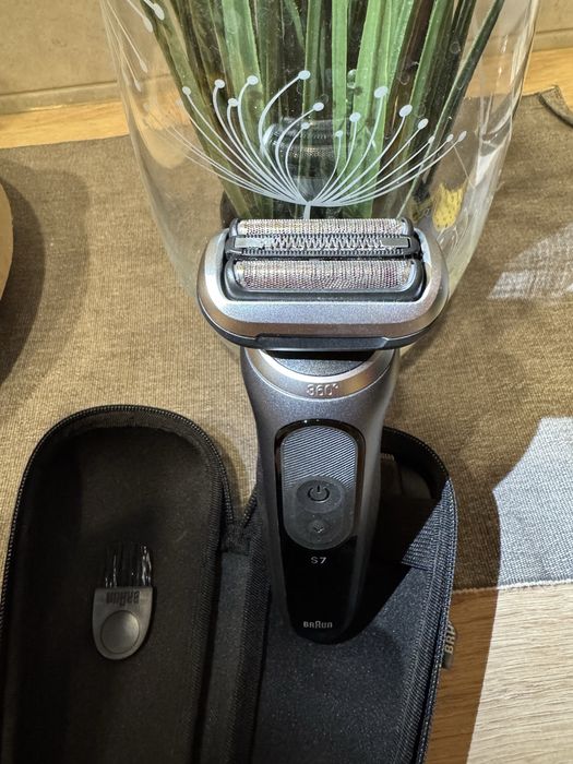 Braun Series 7 Golarka elektryczna dla mężczyzn golenie na mokro i suc