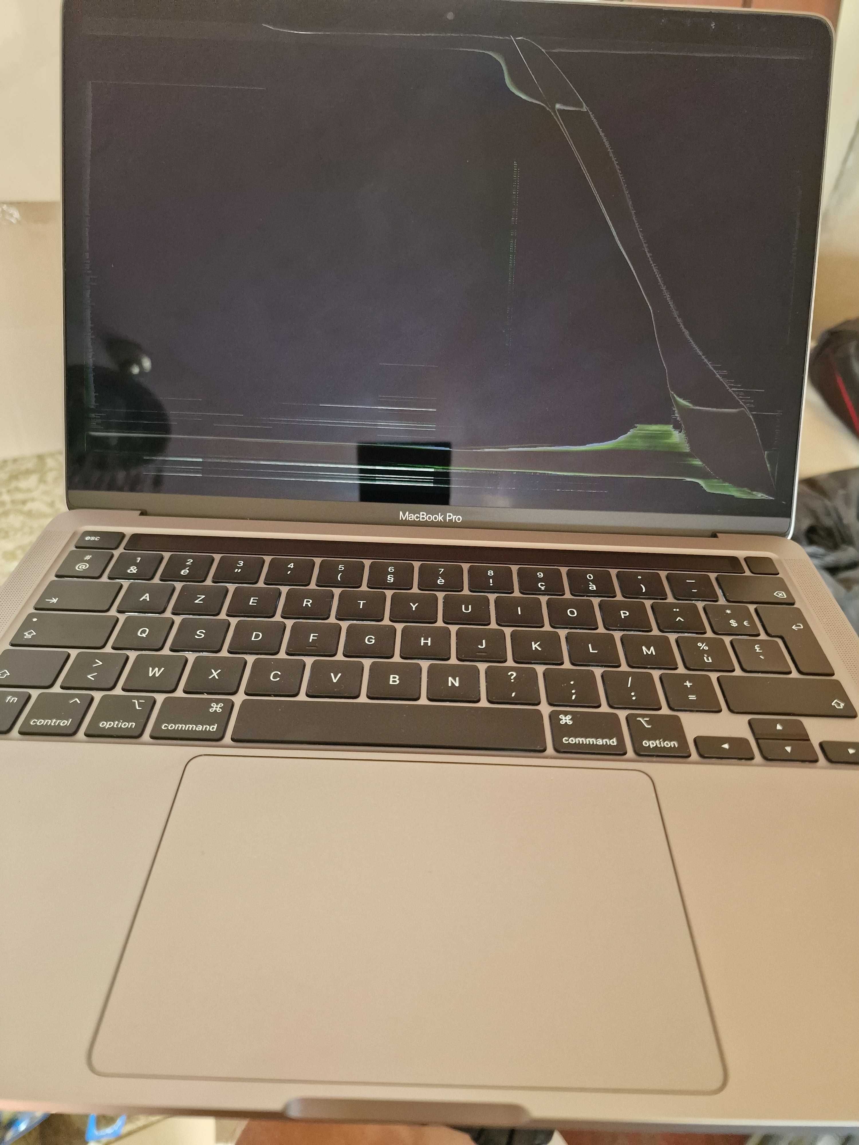 Apple MacBook Pro 13 [2021) A2338 битий єкран