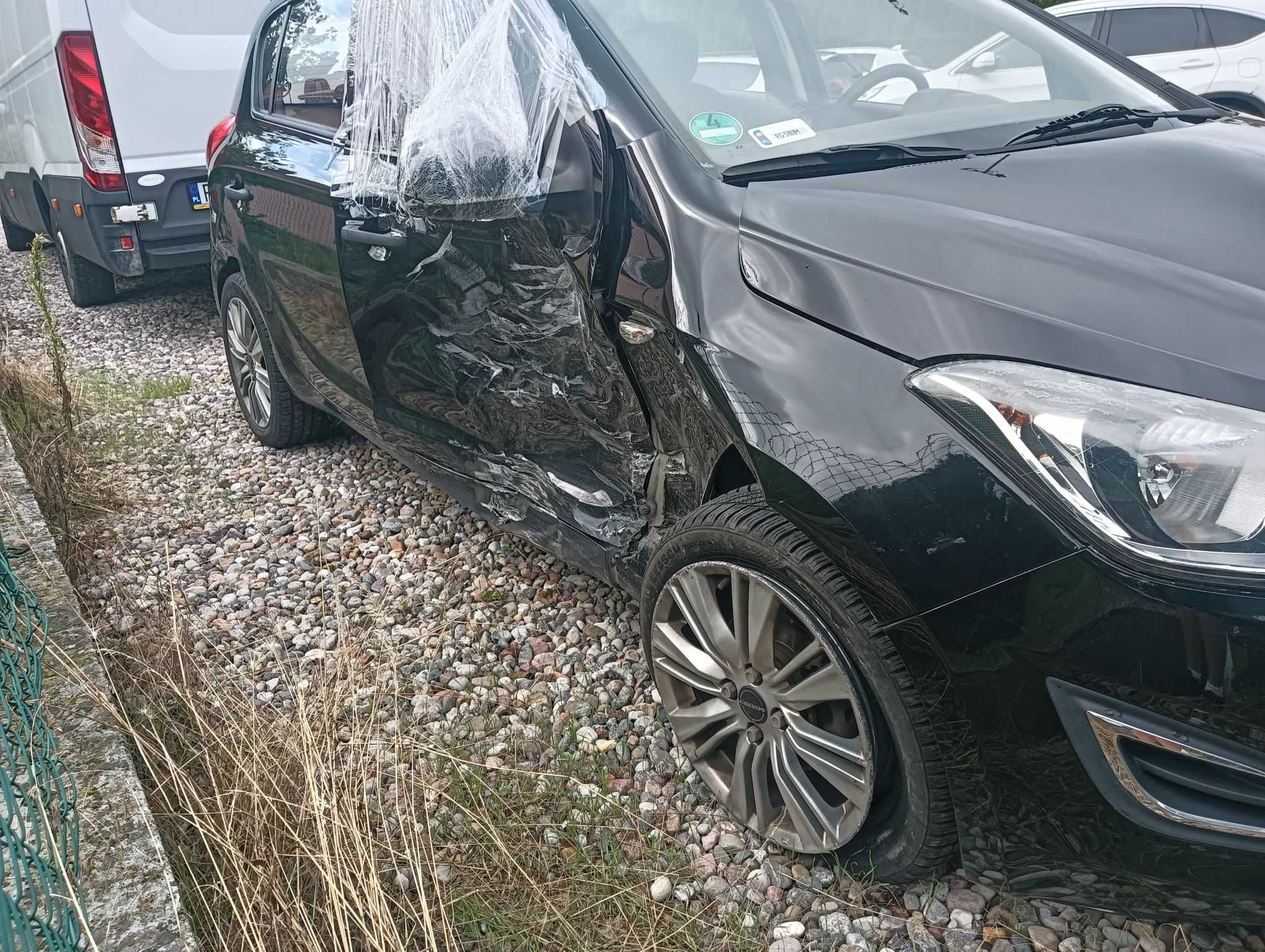 Hyundai i20 uszkodzony