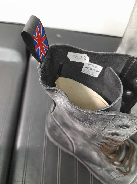 Bota "combat" tamanho 38 ,de cabedal Nevermind NOVA