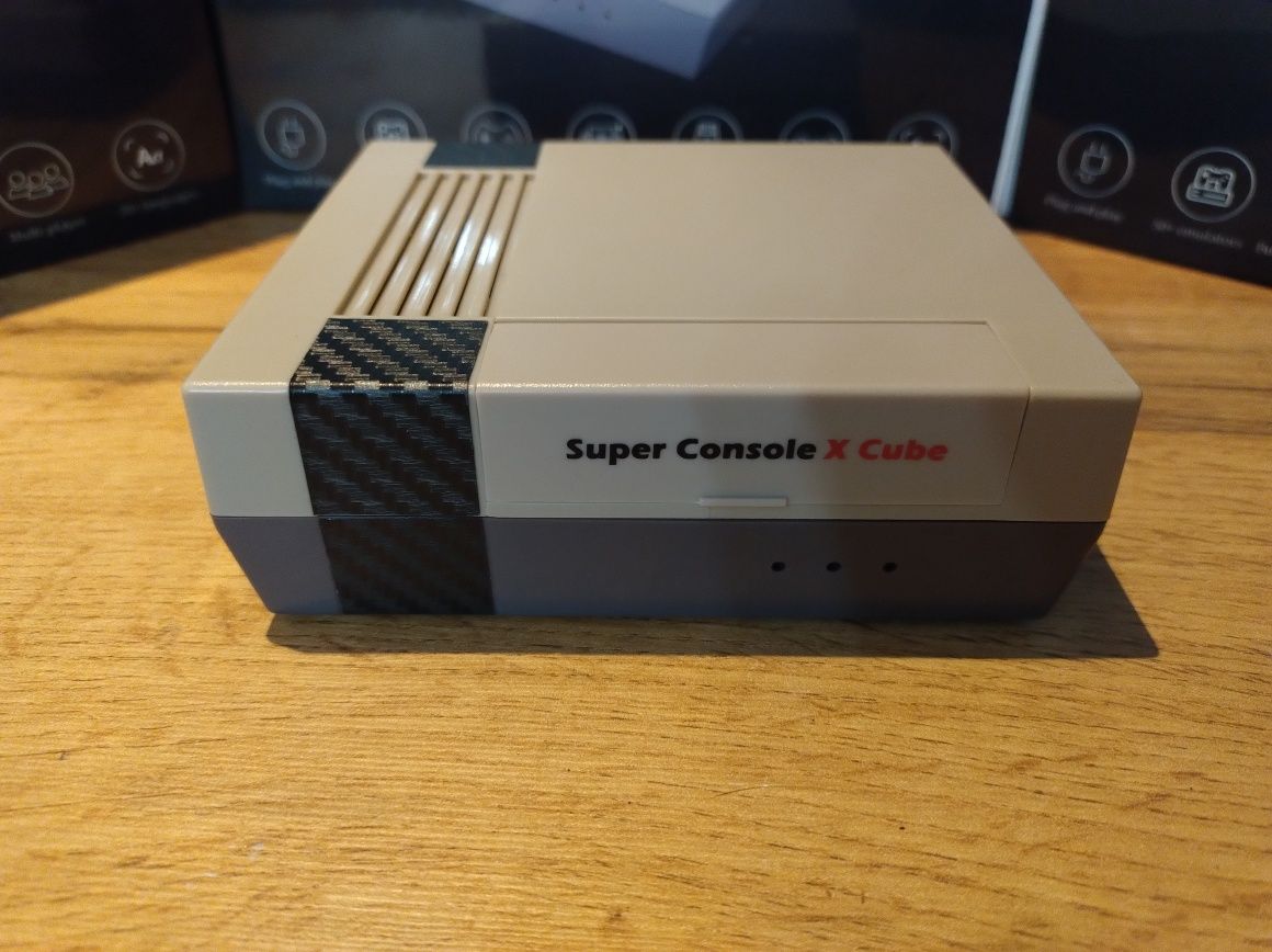 Retrostation Super Console Cube Maszynka do emulacji Amiga PSX Sega