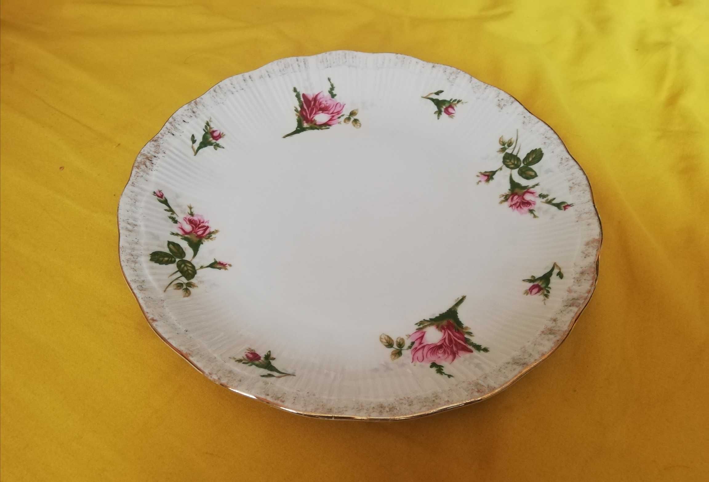 PRL duży talerz płytki złocenia róże porcelana Wałbrzych 24,5cm