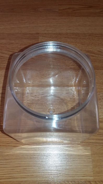 Пластиковый контейнер, банка для хранения круп. 3-х литровая.