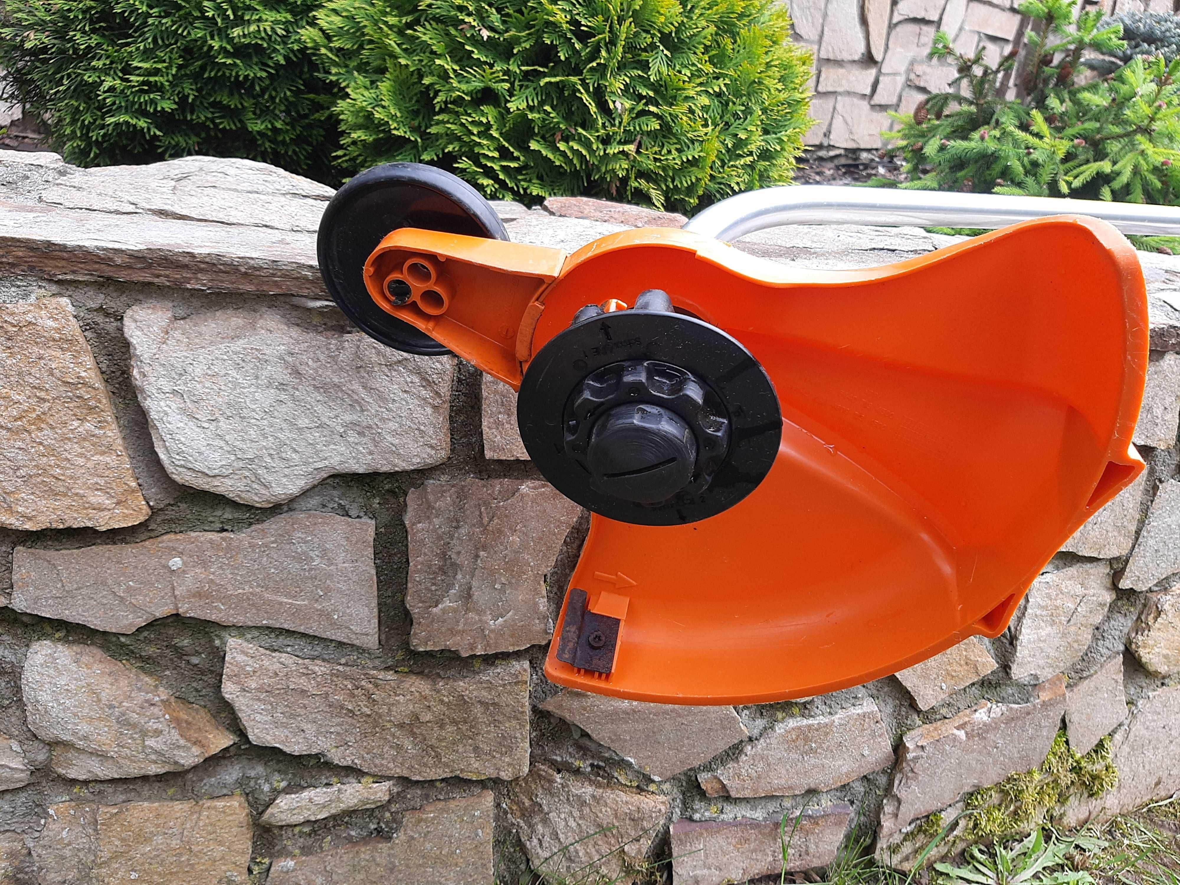 Sprzedam podkasalkę STIHL FSE 81