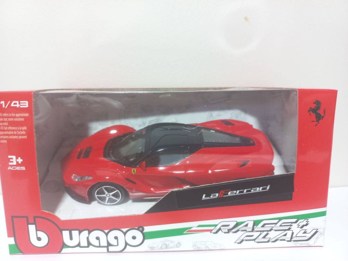 Bburago Ferrari Laferrari, skala 1;43, race&play