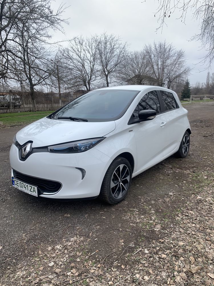 Renault zoe 2017         .