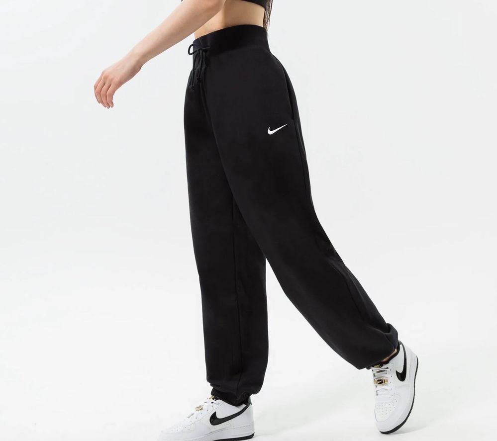 Спортивный костюм Nike на флисе XS S M