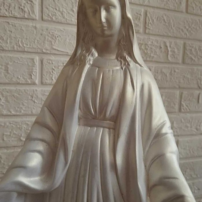 релігійні статуетки