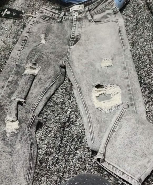 Calças de ganga variadas