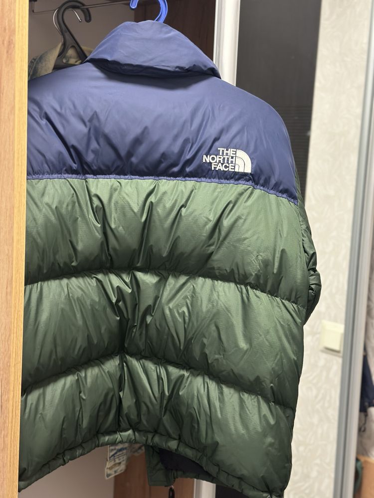 Продам the north face 700