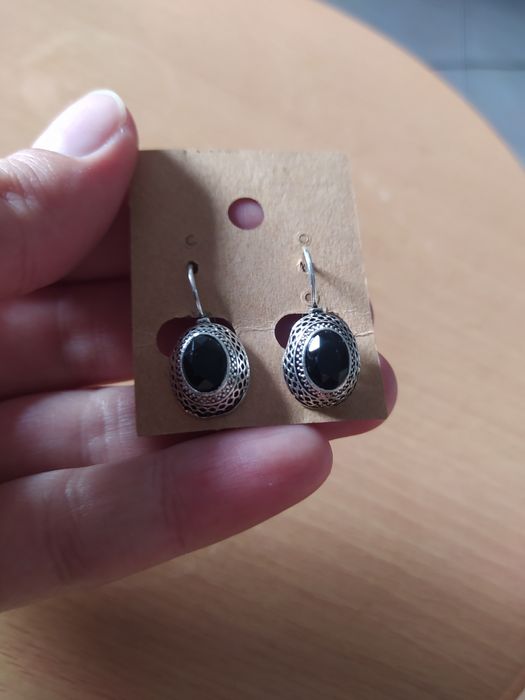 Brincos prateados e pretos estilo vintage NOVO