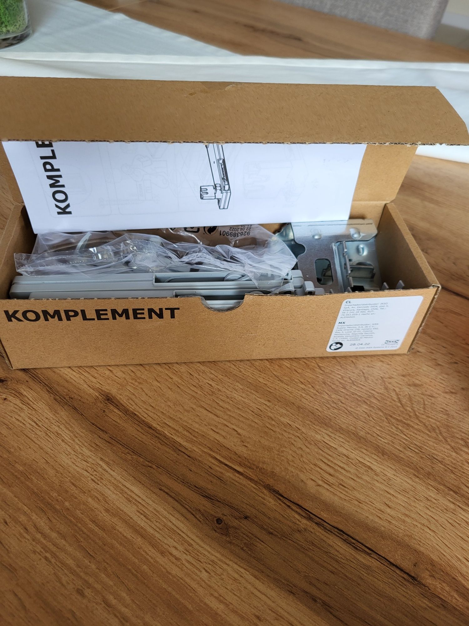 Nowe spowalniacze Ikea Komplement 2 szt. nr 503.274.54.
NN