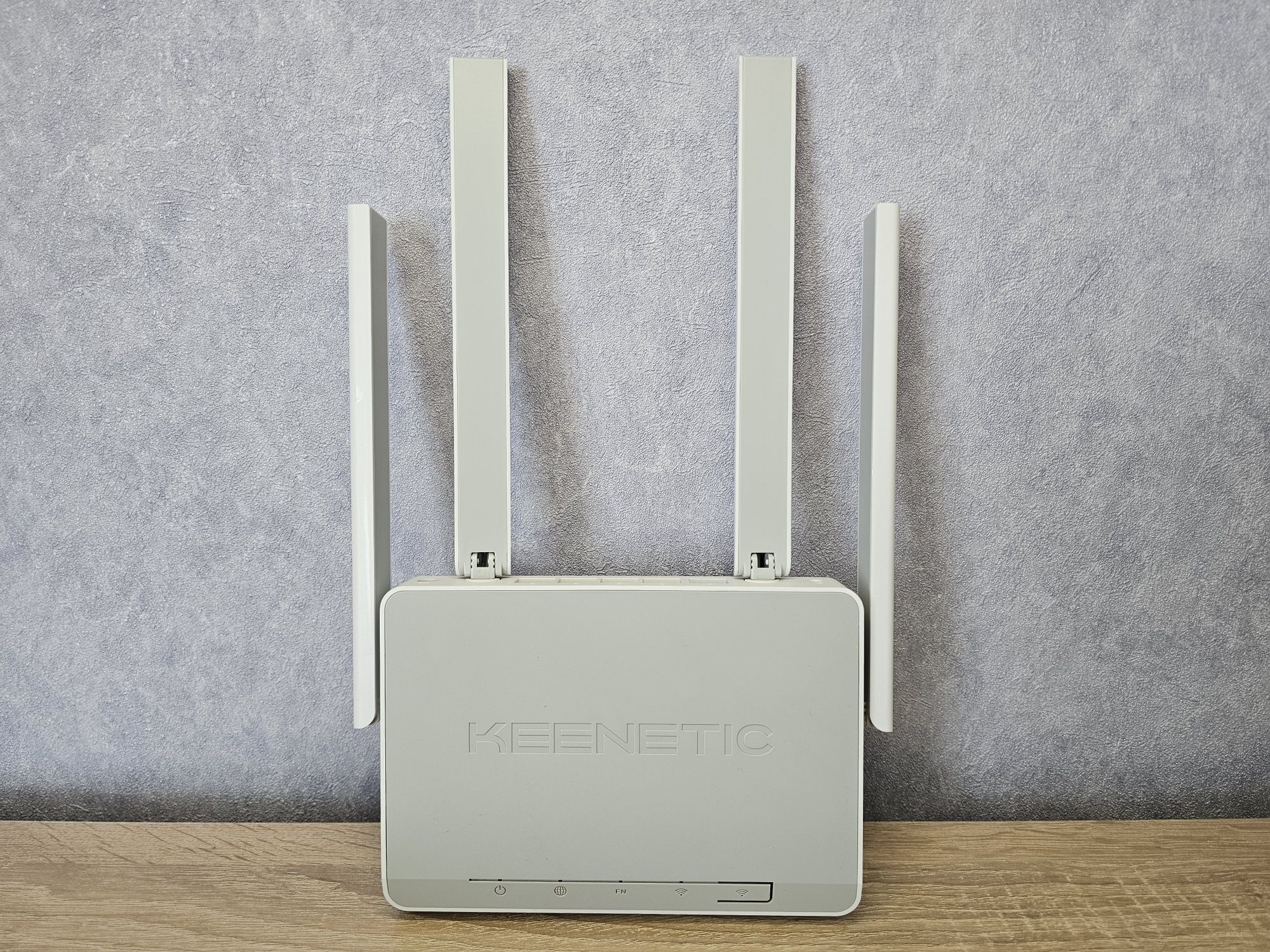 Wi-Fi маршрутизатор/роутер Keenetic Air (KN-1611)