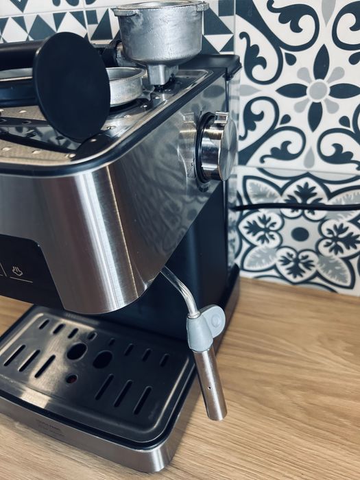 Ekspres ciśnieniowy kolbowy do kawy ZCM7255