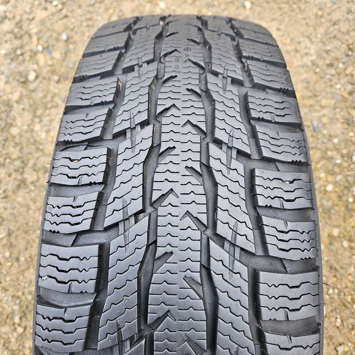 Шина 215/70 R15с Nokian (Нокіан) 1шт. зимова резина