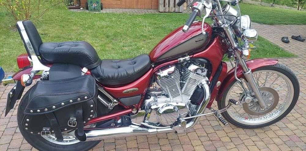 Suzuki Intruder VS 800