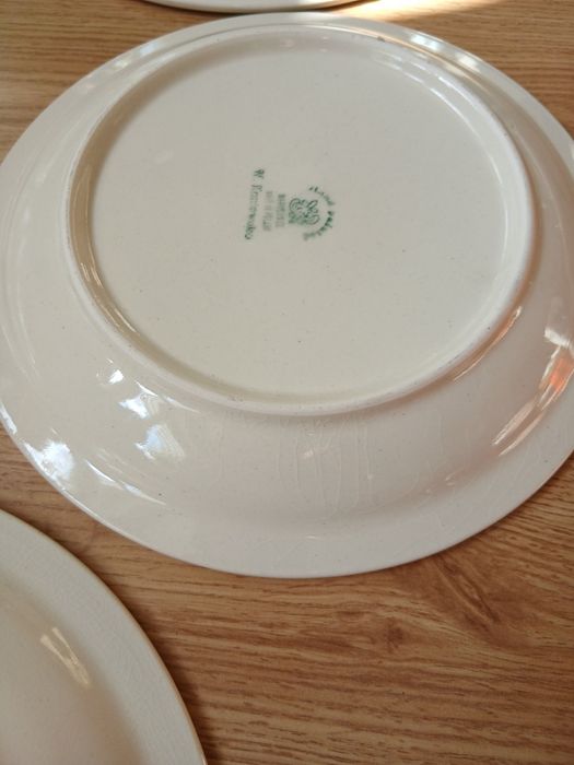 5 płytkich obiadowych talerzy z fajansu włocławek w brazie