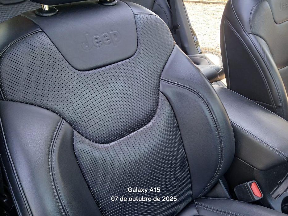 Jeep cheroke ano 2018 motor 3.2 272cv gasolina full extras Aceito reto