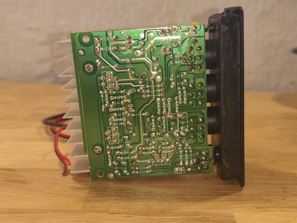 Плата підсилювача колонок F&D R223