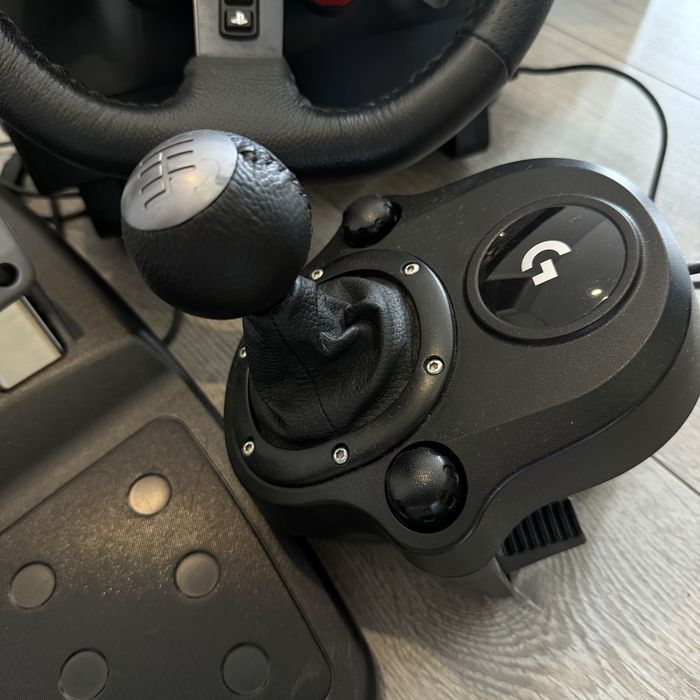 Volante Logitech g29 + shifter