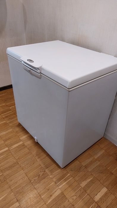 Морозильна камера Whirlpool  Вірпул