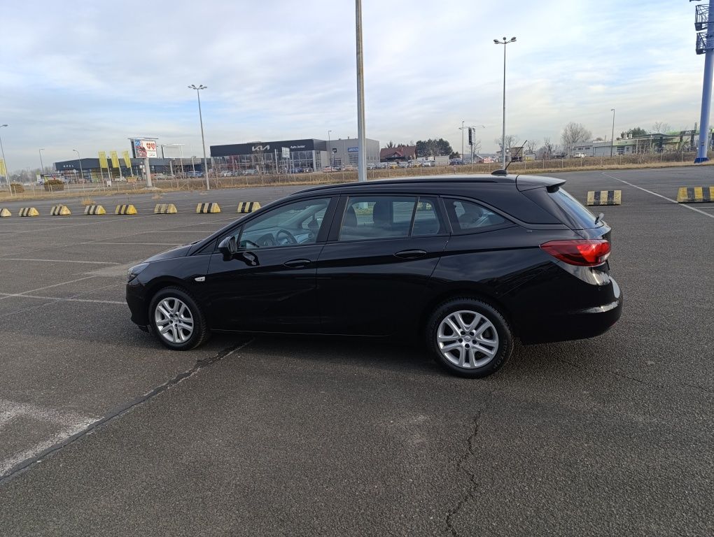 Opel Astra Sports Tourer 2022.ideal stan