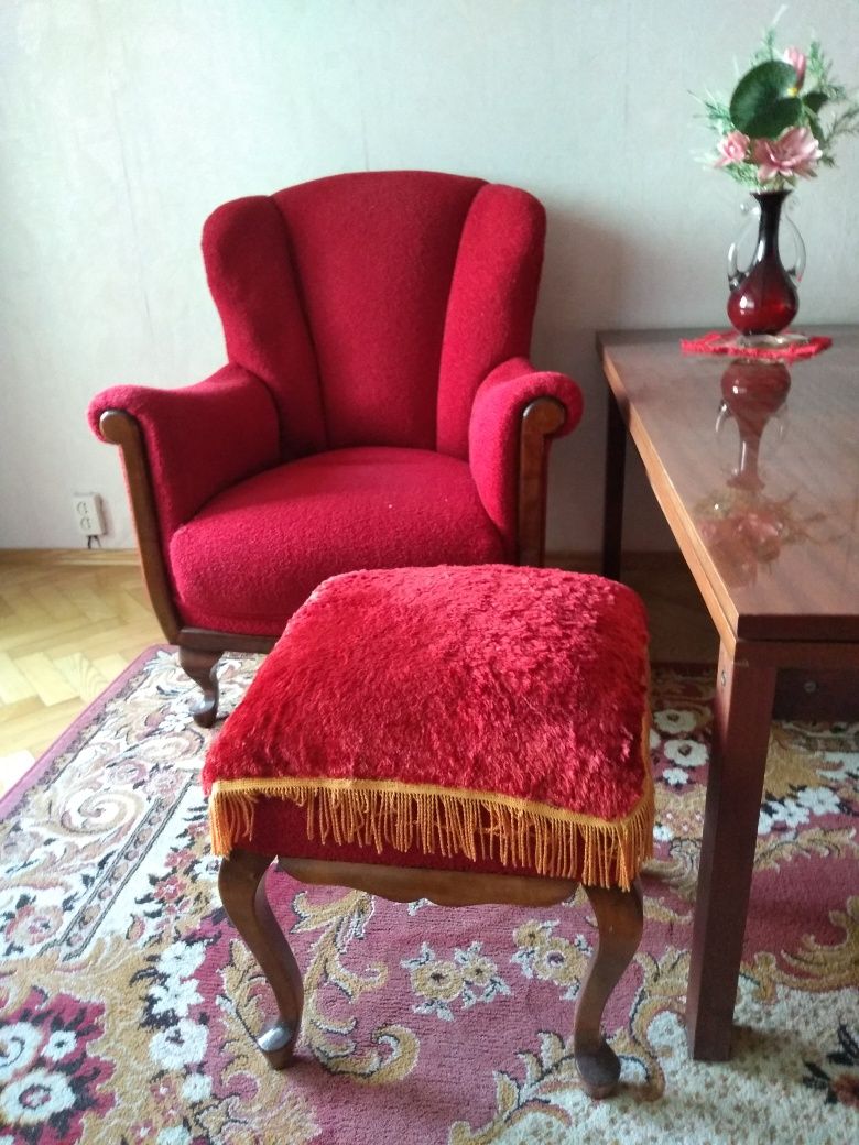 Stylowe meble ! Fotele , pufy , sofa - komplet.