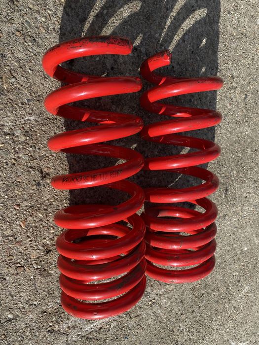 mercedes W207 sprężyny tył sportowe obniżone czerwone