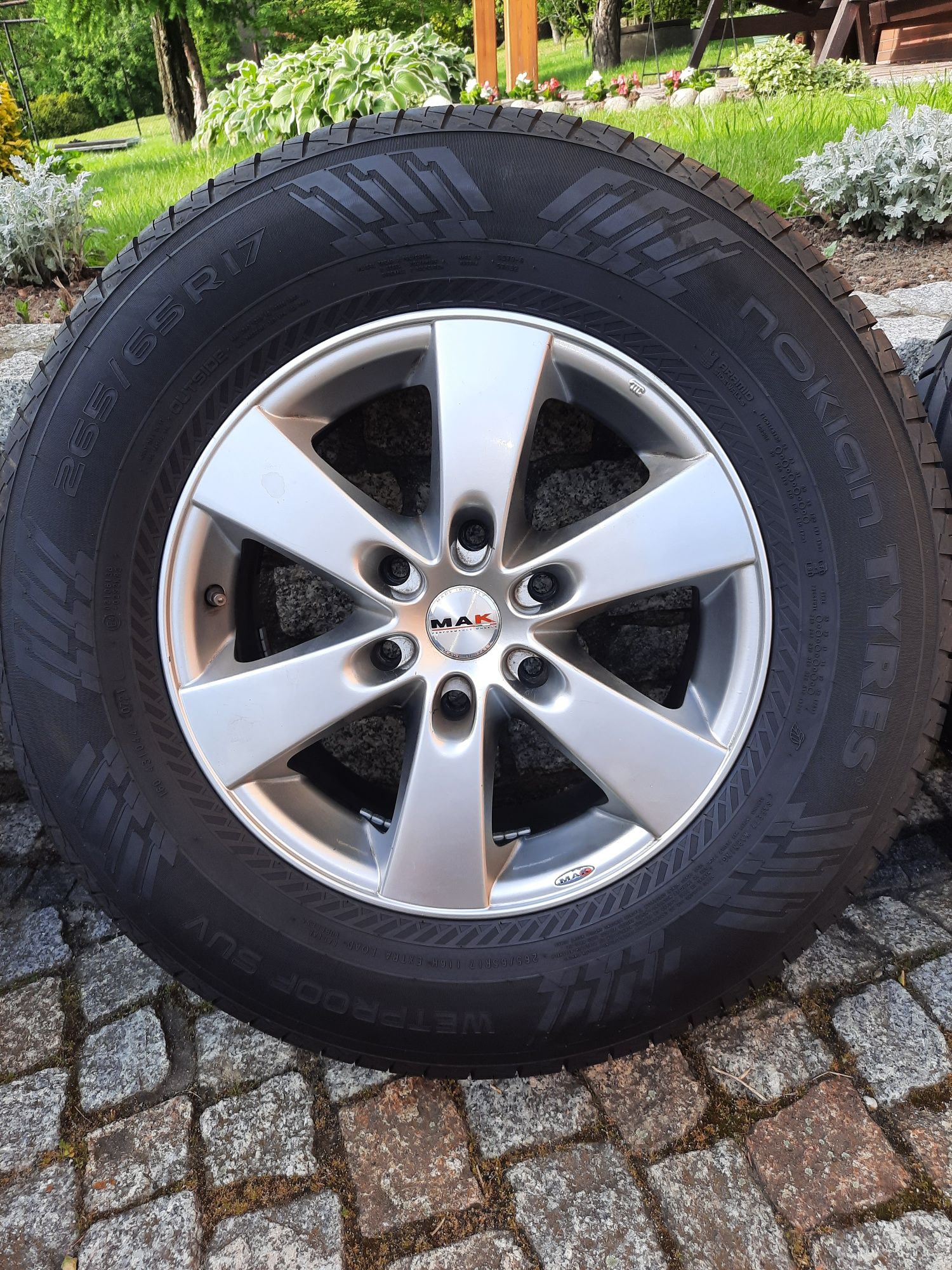 Opony z felgami MAK 265/65 R17
