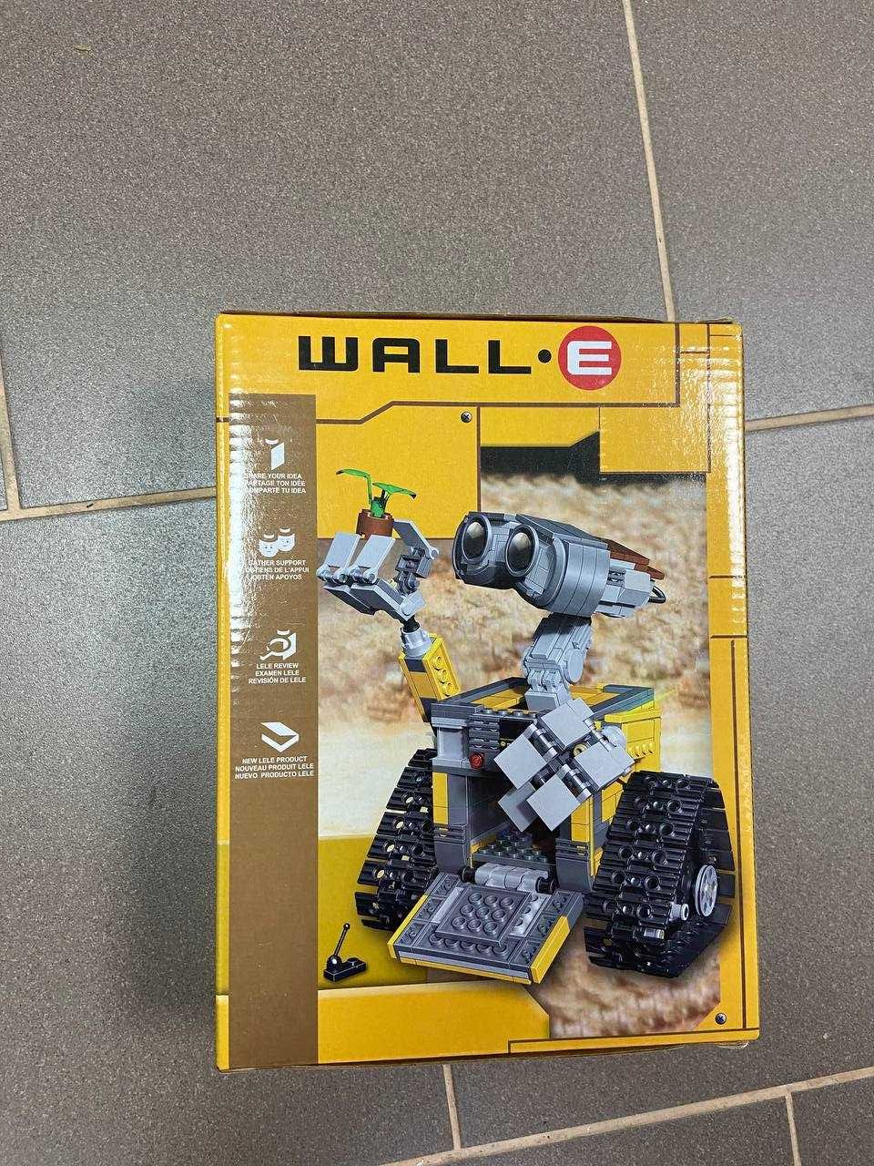 Zestaw klockow figurka robot jak L E G O wall-e 687 elementow