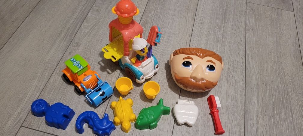 Zabawki plastyczne-do ciastoliny.