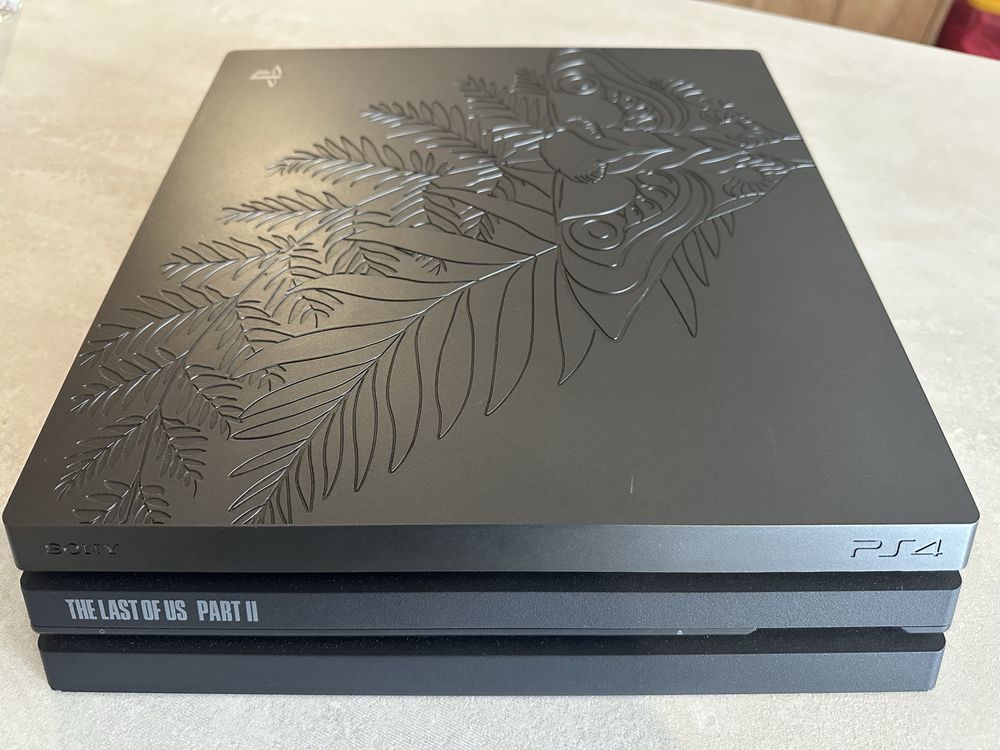 Konsola Playstation 4 PRO edycja The last of us Part II