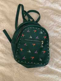 Mochila com alças ajustáveis