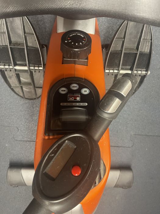 Wioślarz body sculpture