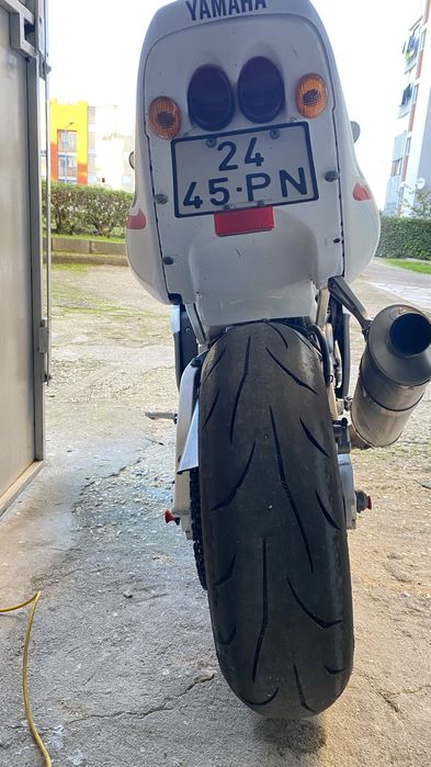 Yamaha YZF R6 (RJ03) de maio 2000