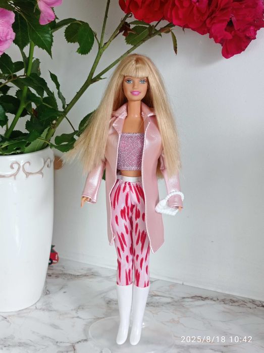 Ubranka dla Barbie - elegancki kostium