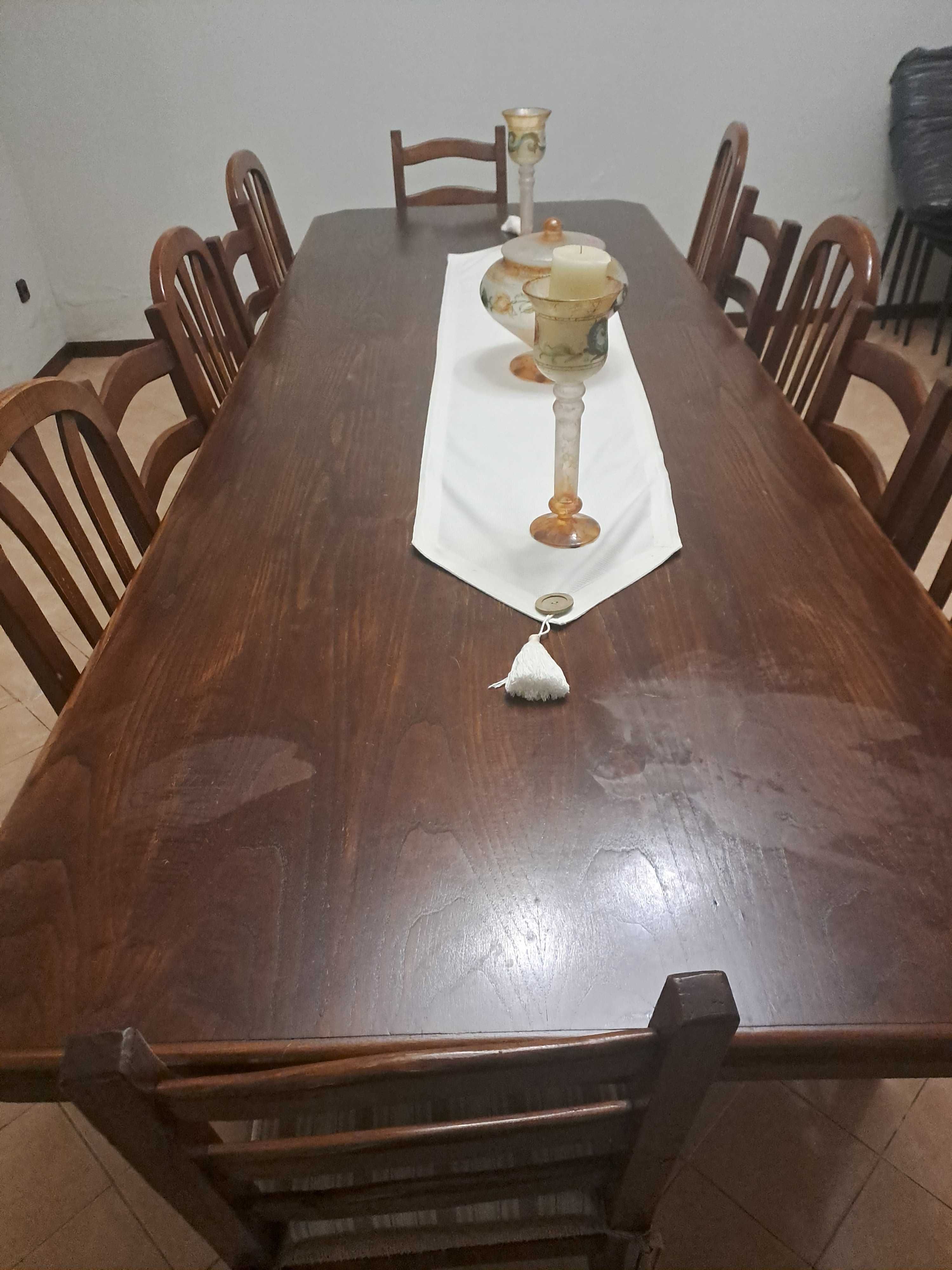 Mesa de madeira para eventos