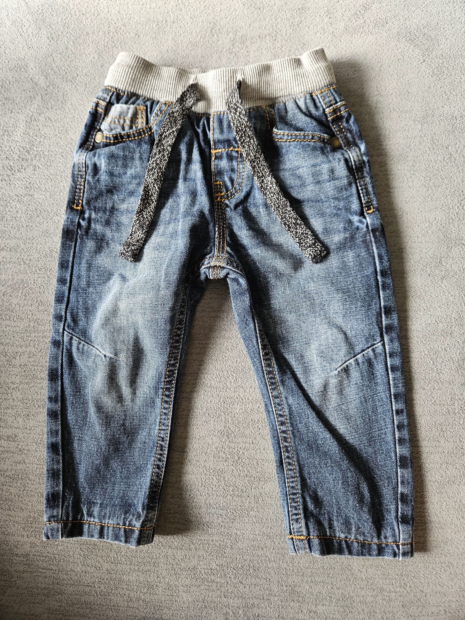 Chłopięce jeansy M&S. Rozmiar na 12-18 mscy