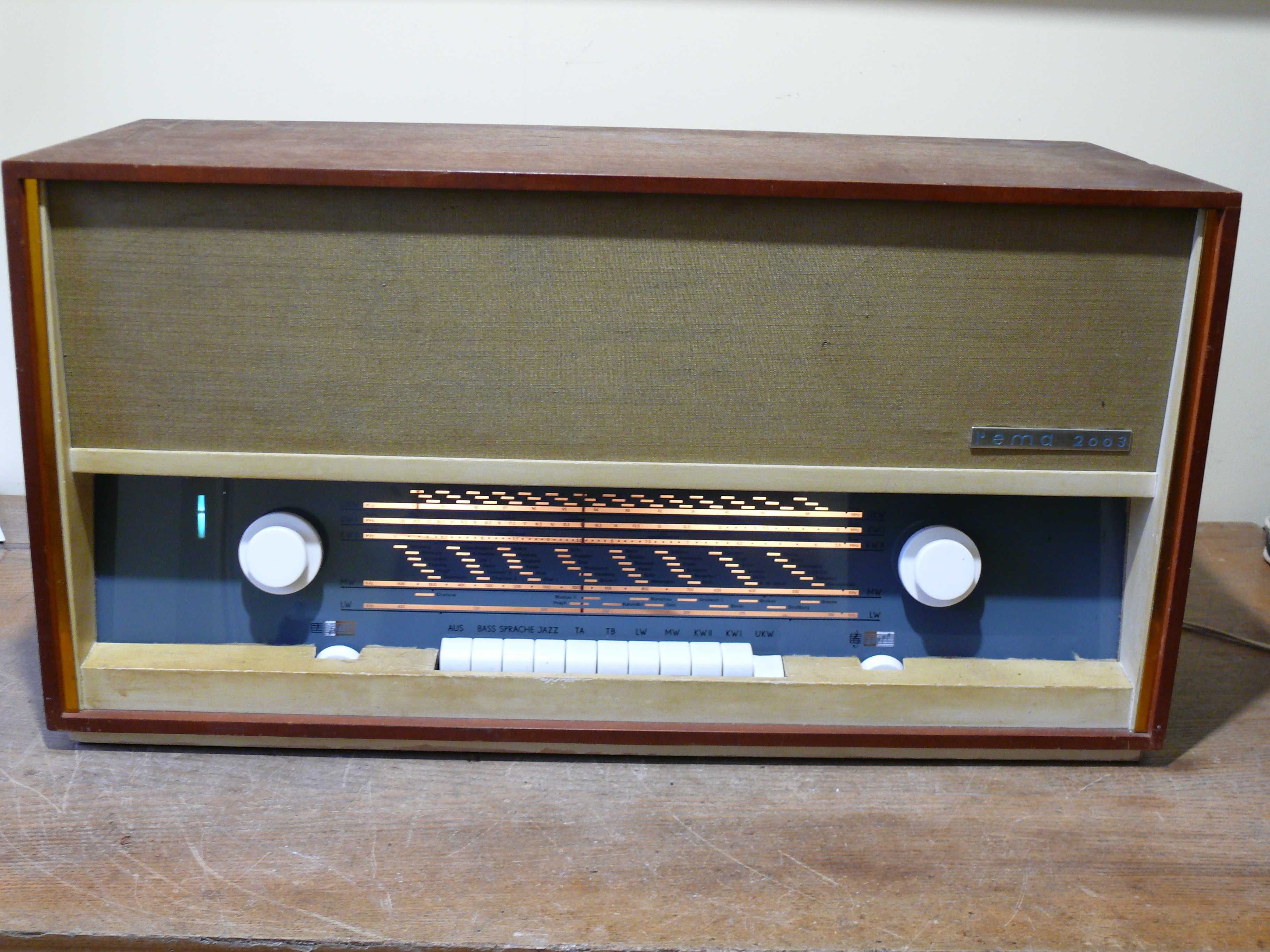 Radio lampowe niemieckie REMA 2003