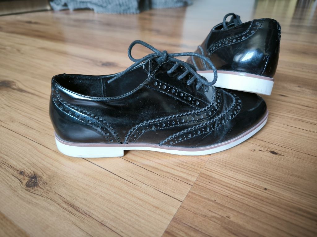Carvela Kurt Geiger buty damskie EU 38,5 czarne półbuty oksfordki