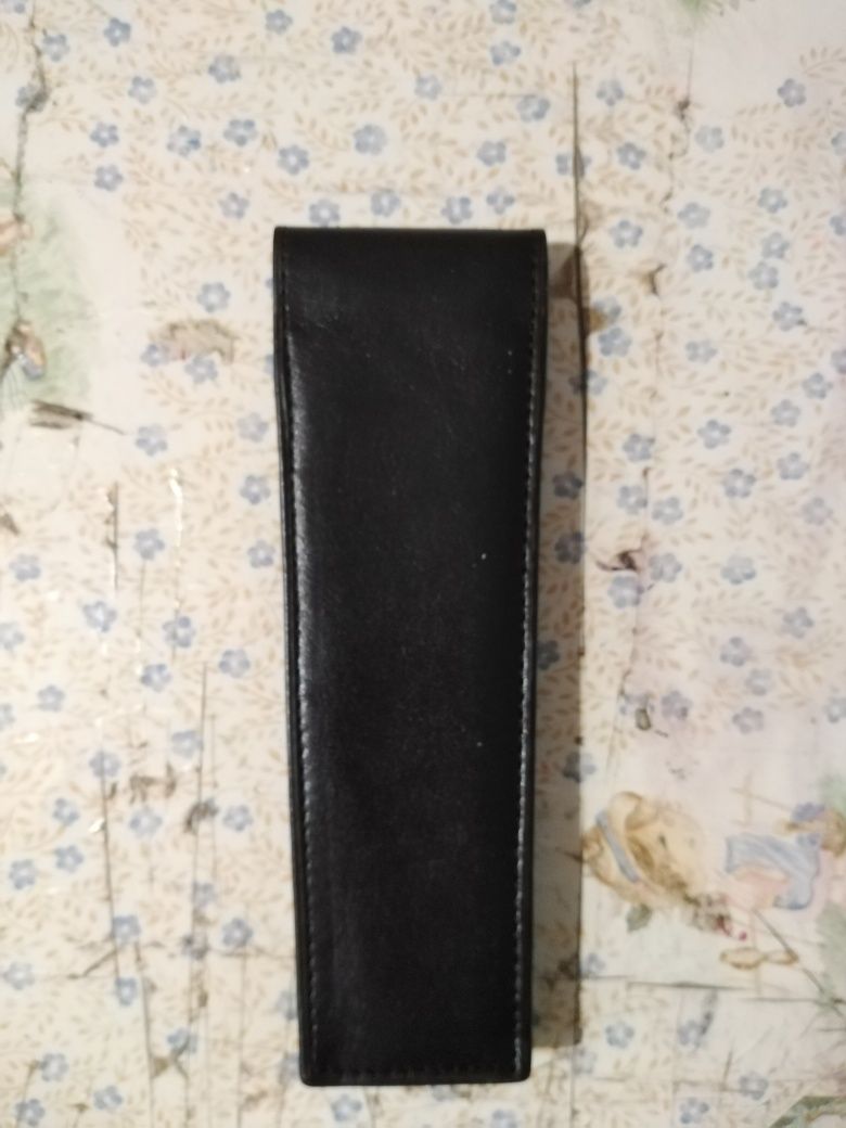 Vendo bolsa para escovar de cabelo bom estado