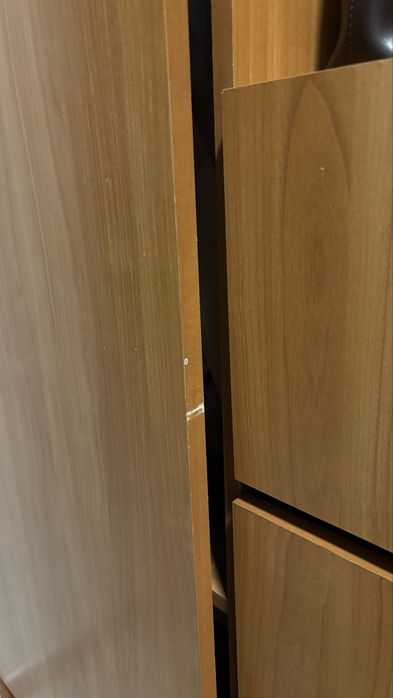 Продам шафу в нормальму стану, всі пошкодження є на фото.