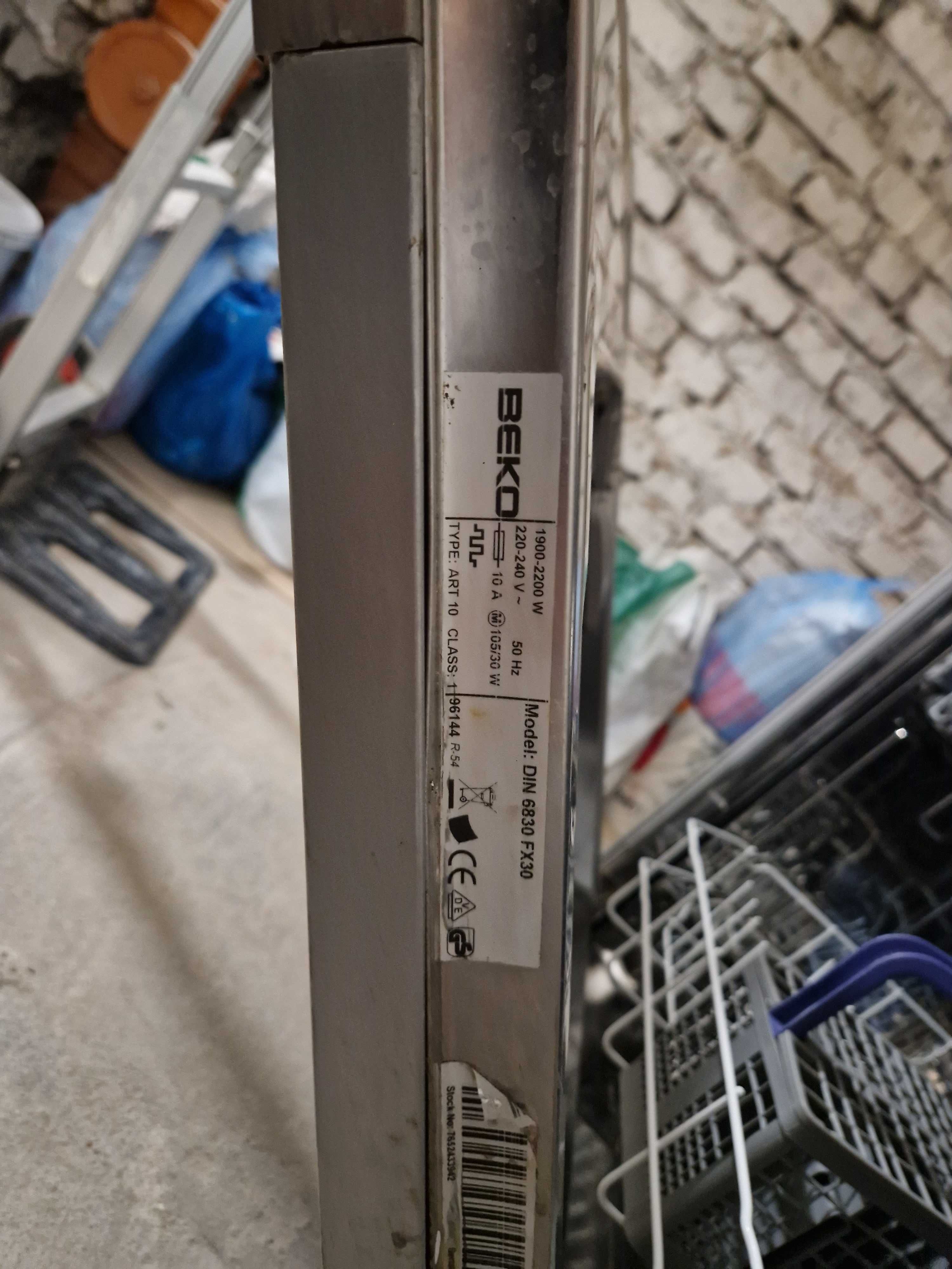 Zmywarka Beko DIN 6830 FX30 60 cm