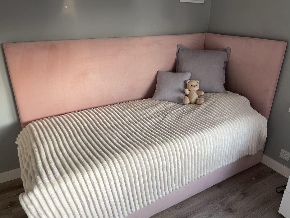 Łóżko różowe dla dziewczynki