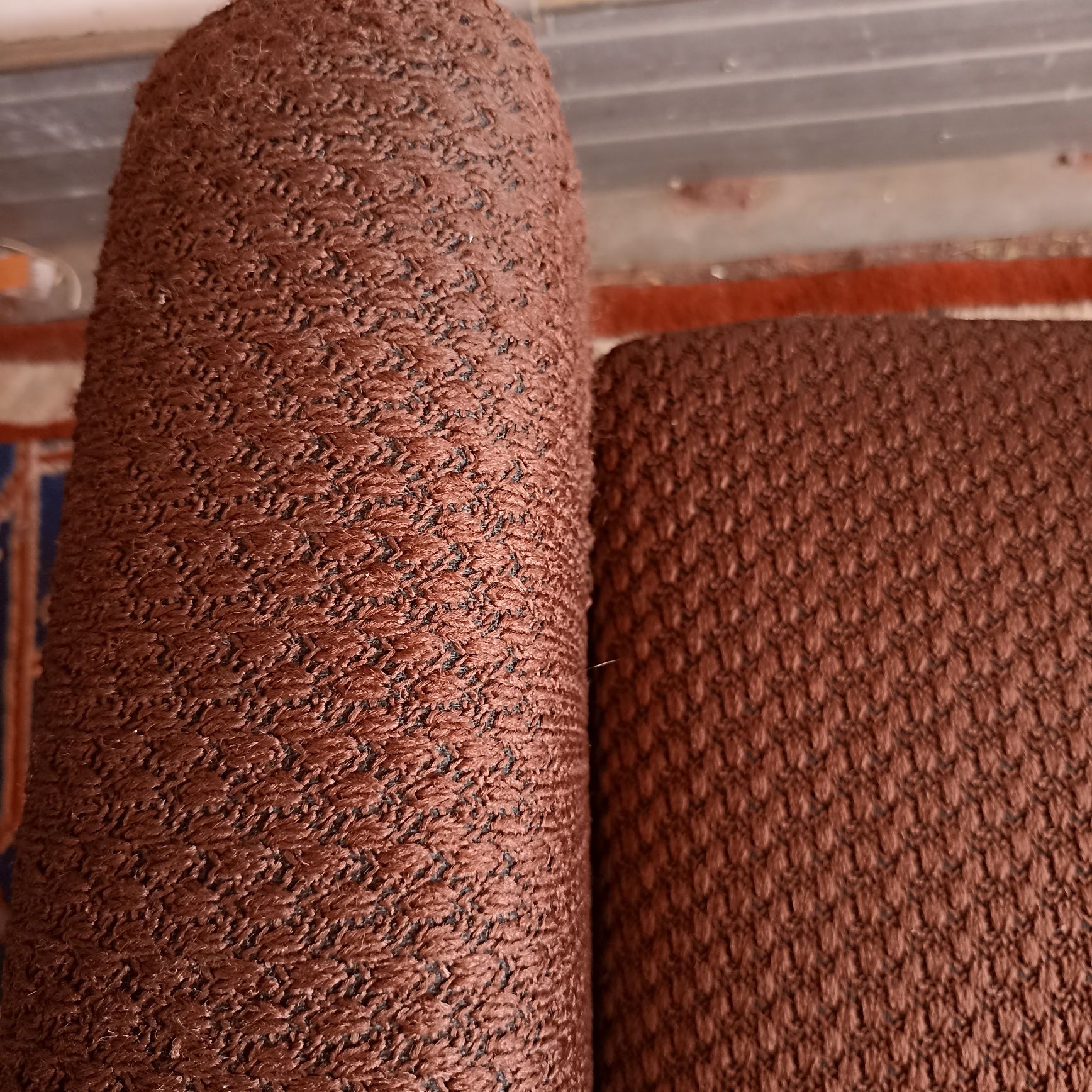 Wersalka sofa brązowa