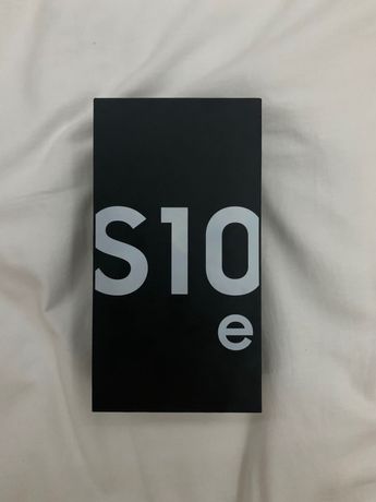 SAMSUNG S10e com 4 capas! 128 gb e com abertura para cartão SD