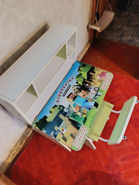 Дитяча парта со стулом