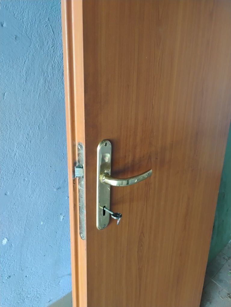 Drzwi 70 lewe z zamkiem