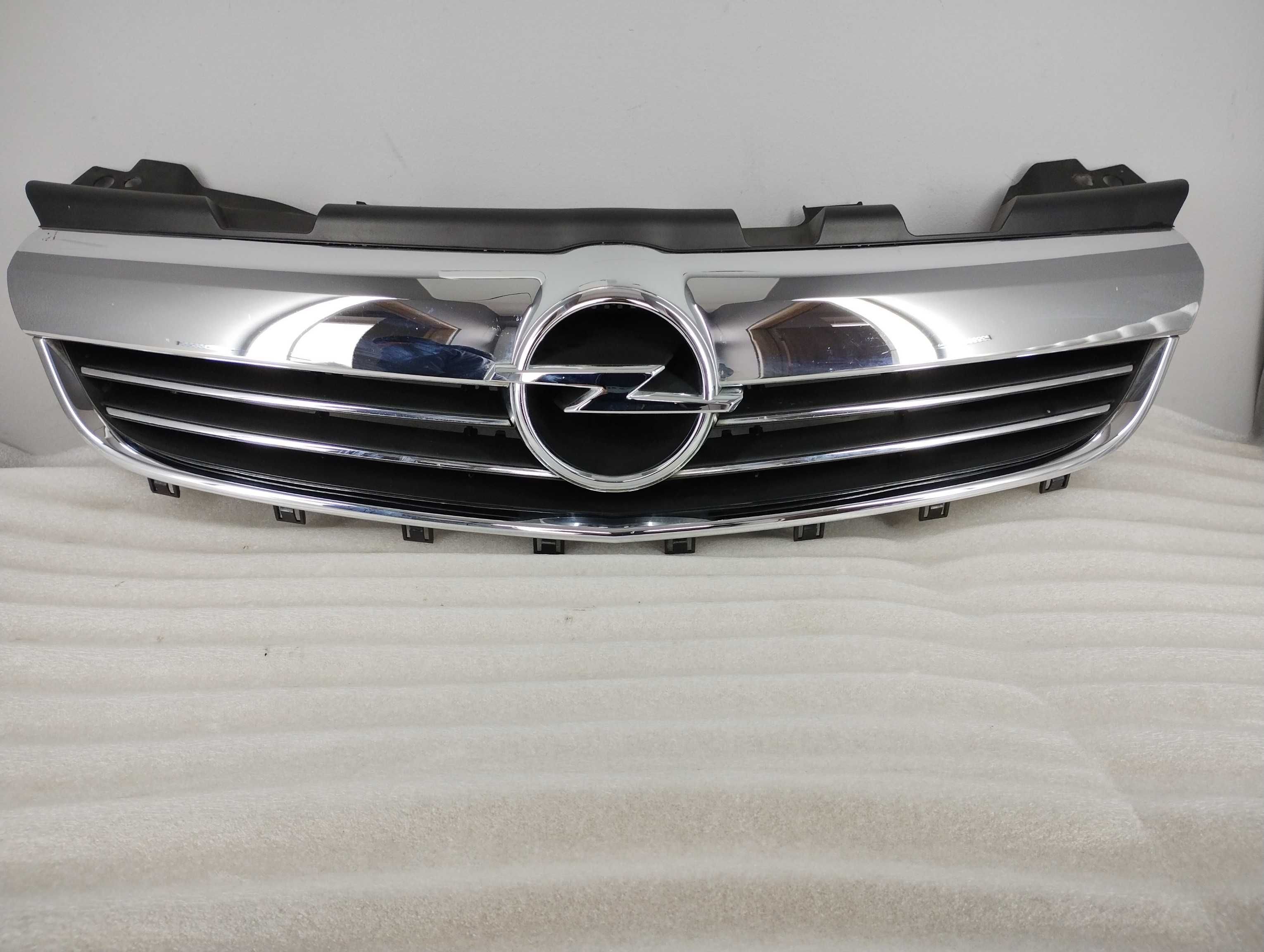 Gril Atrapa Opel Zafira B Lift