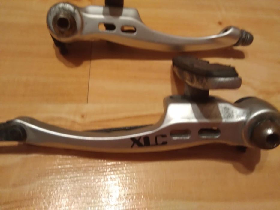 Dwie szczęki hamulcowe XLC